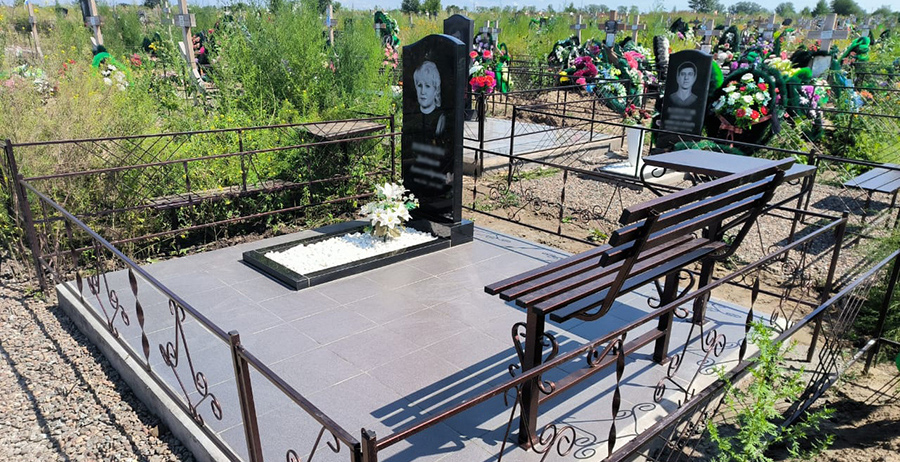 заказать памятник в омске